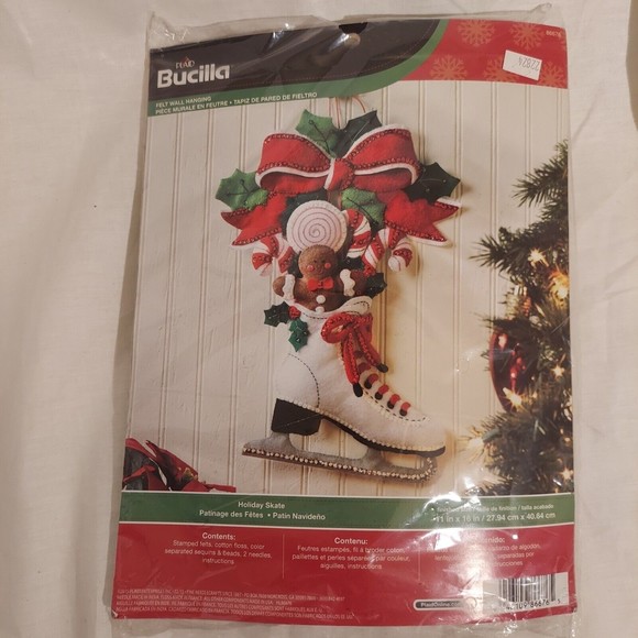 Bucilla Holiday Skate Felt Gingerbread Christmas Wall Hang Kit Discontinued NEW - Picture 1 of 12